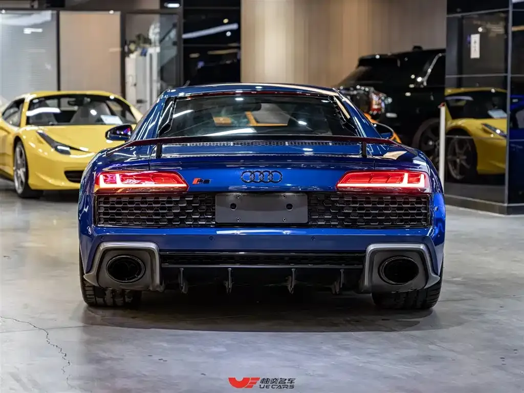 Audi R8 — фото 2