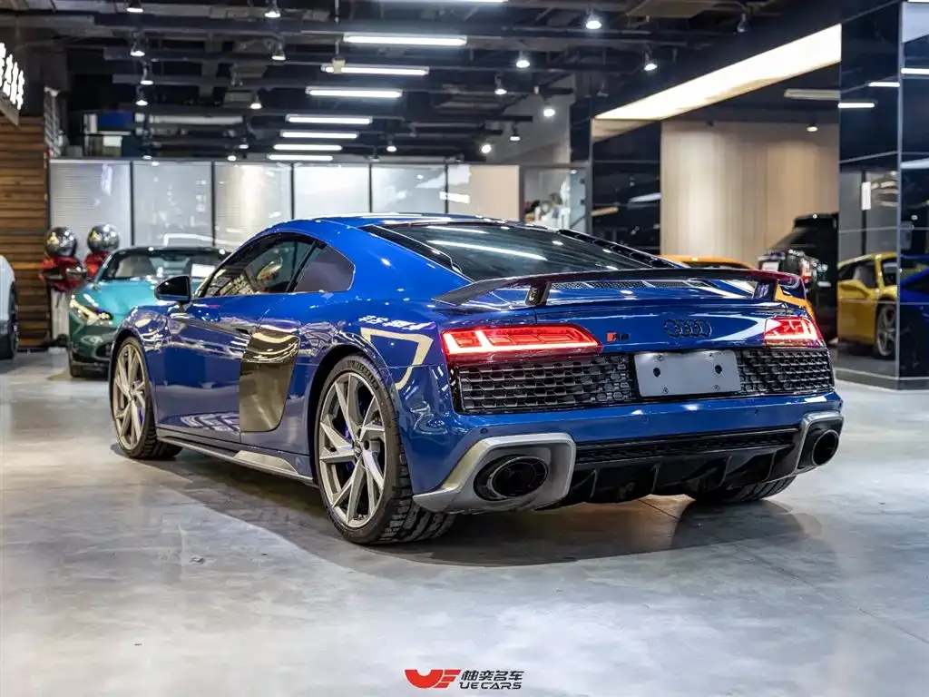 Audi R8 — фото 10
