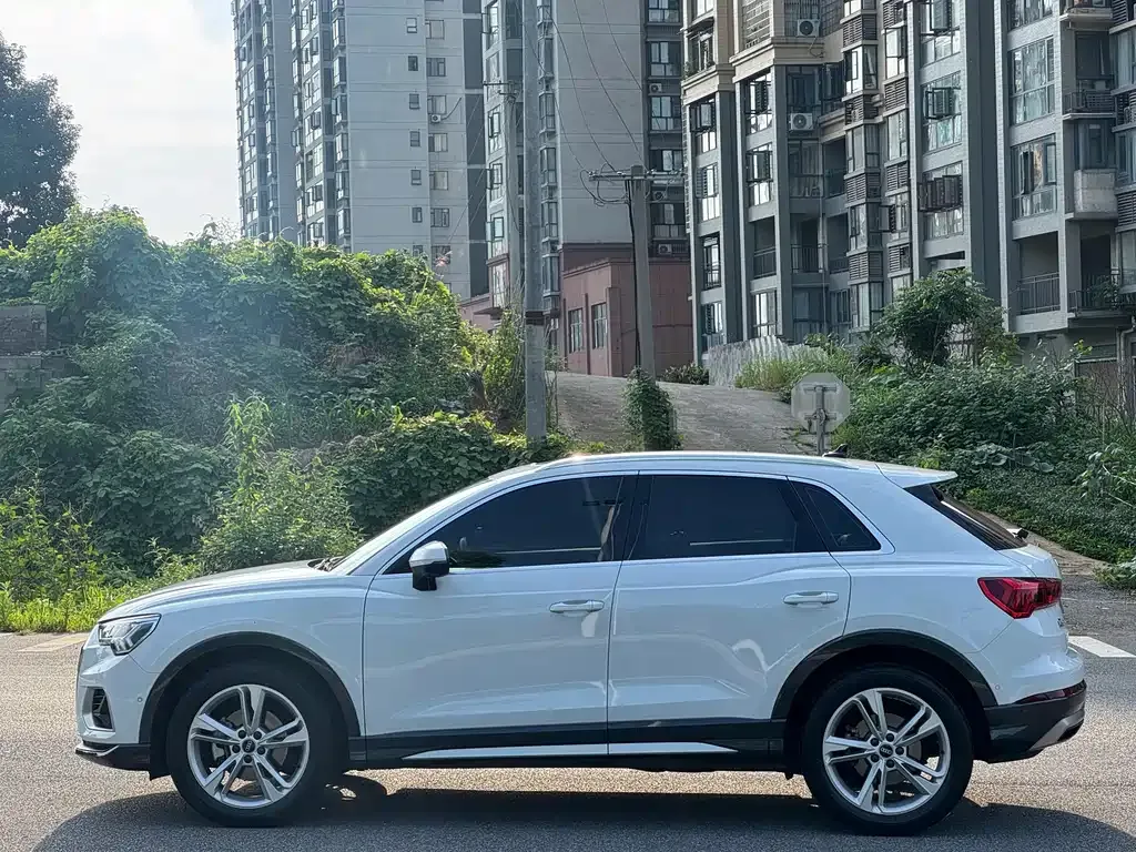Audi Q3 — фото 10
