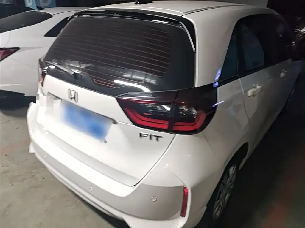 Honda Fit — фото 9