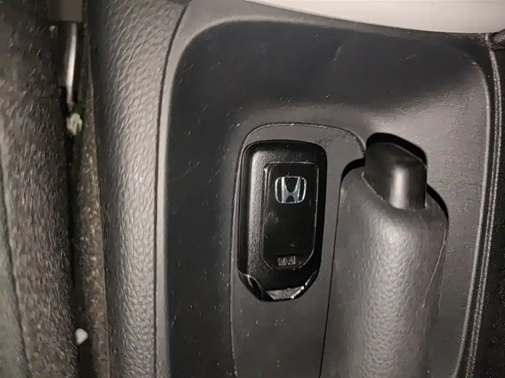 Honda Fit — фото 10