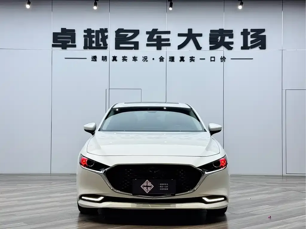 Mazda 3 Axela — фото 10