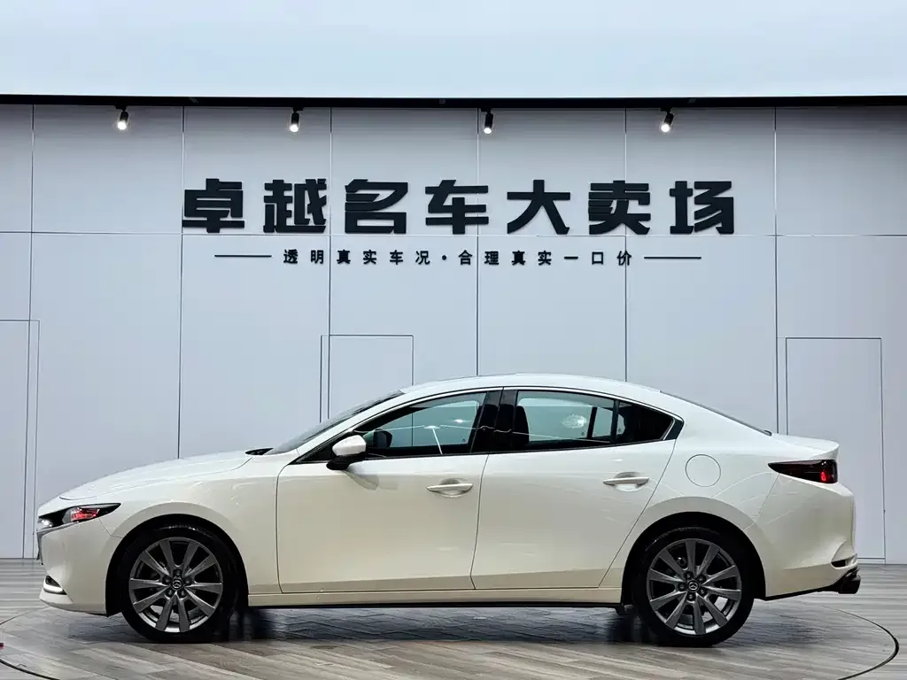 Mazda 3 Axela — фото 7