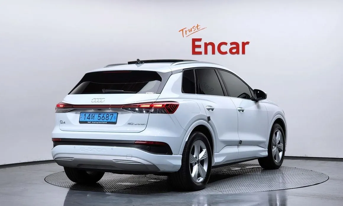 Audi Q4 e-tron — фото 3