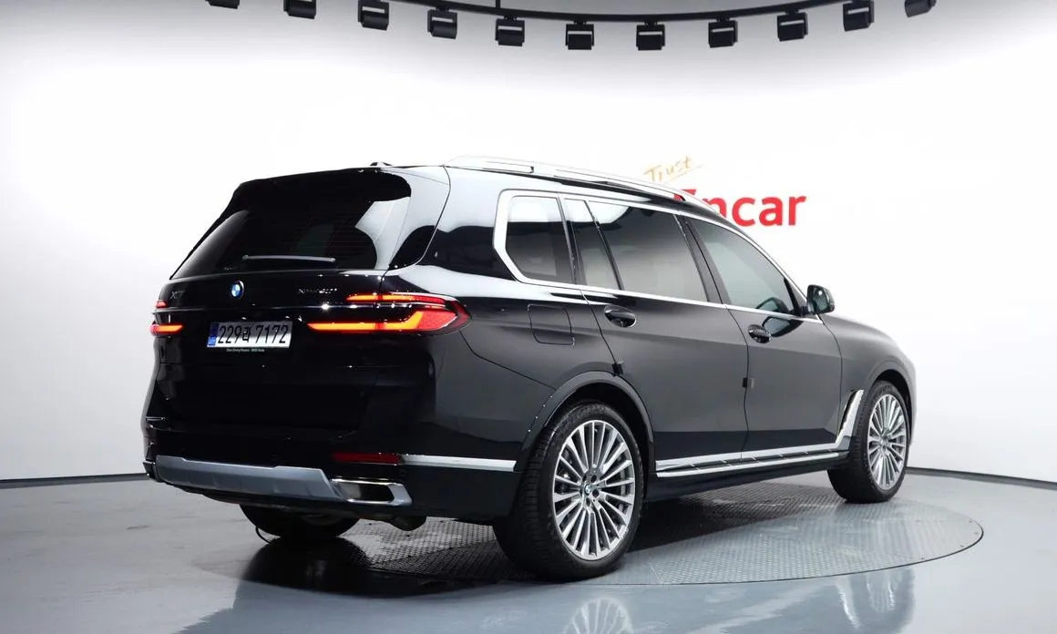 BMW X7 — фото 3