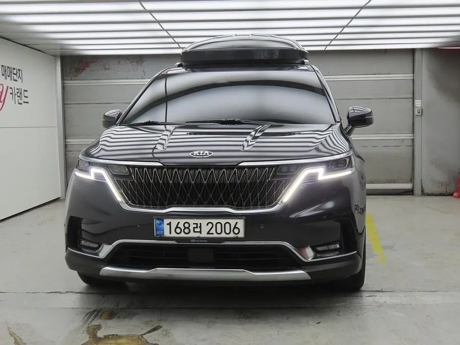 Kia Carnival — фото 1