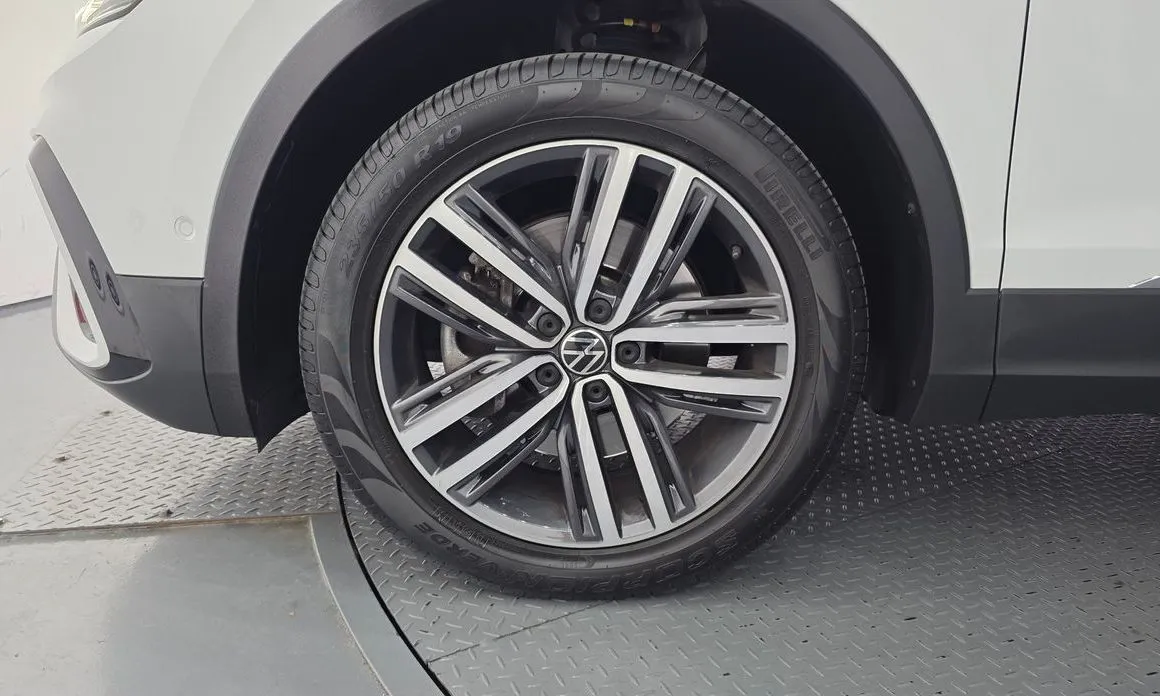 Volkswagen Tiguan — фото 3