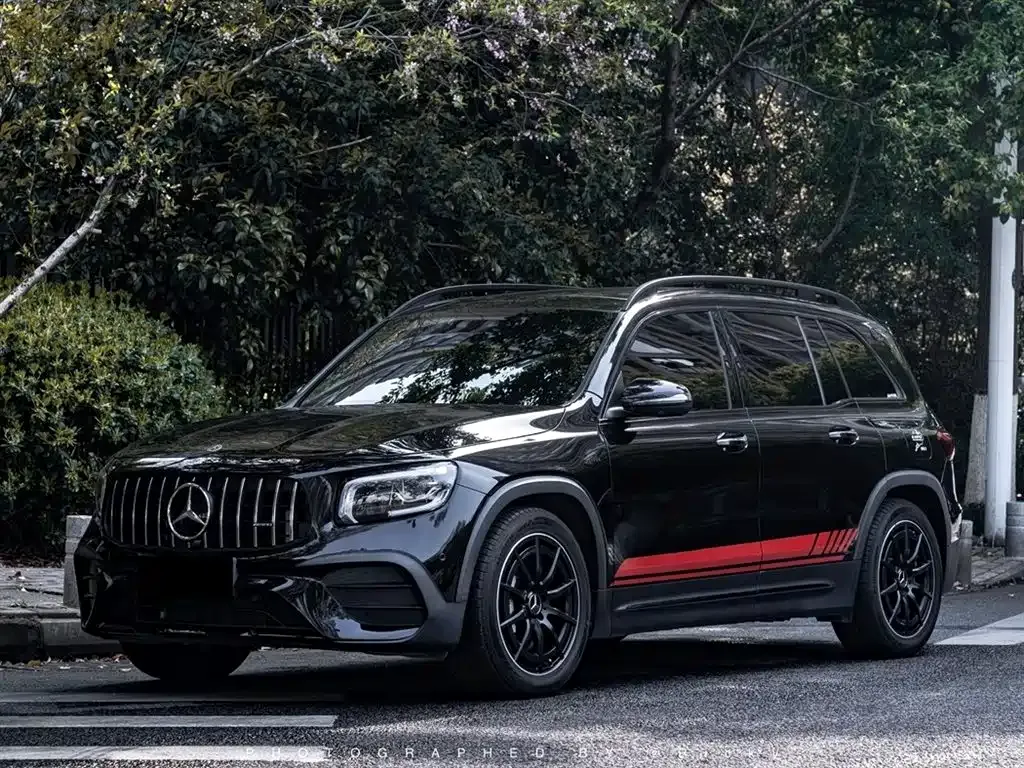 Mercedes-Benz GLB AMG — фото 1