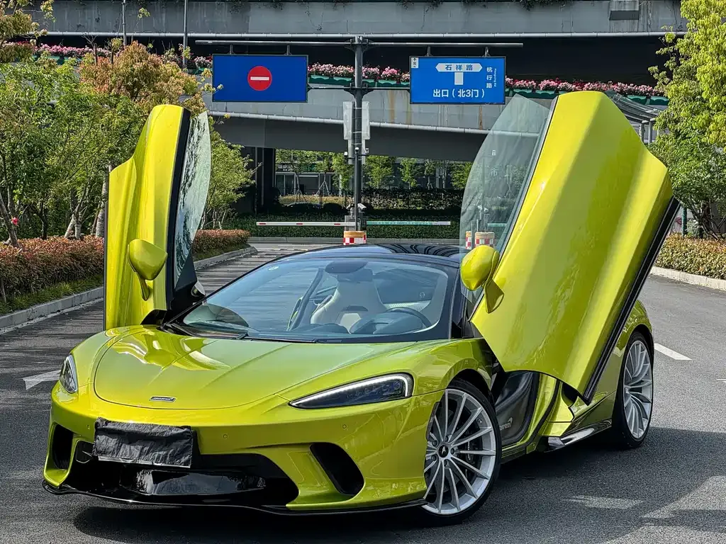McLaren GT — фото 1