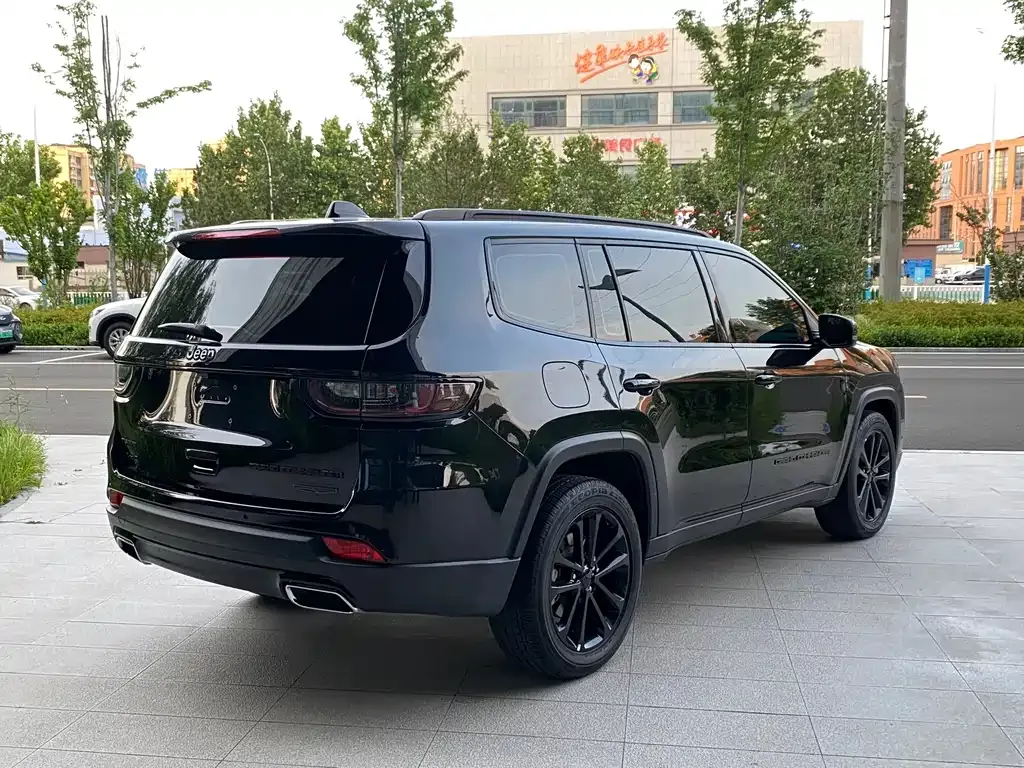 Jeep Grand Commander — фото 5