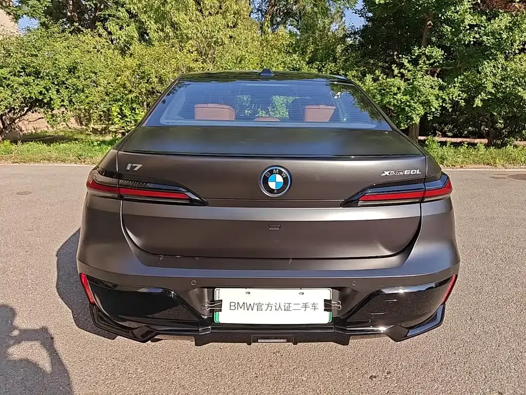 BMW i7 — фото 5