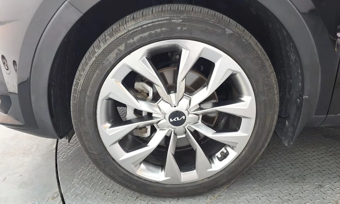 Kia Sorento — фото 8