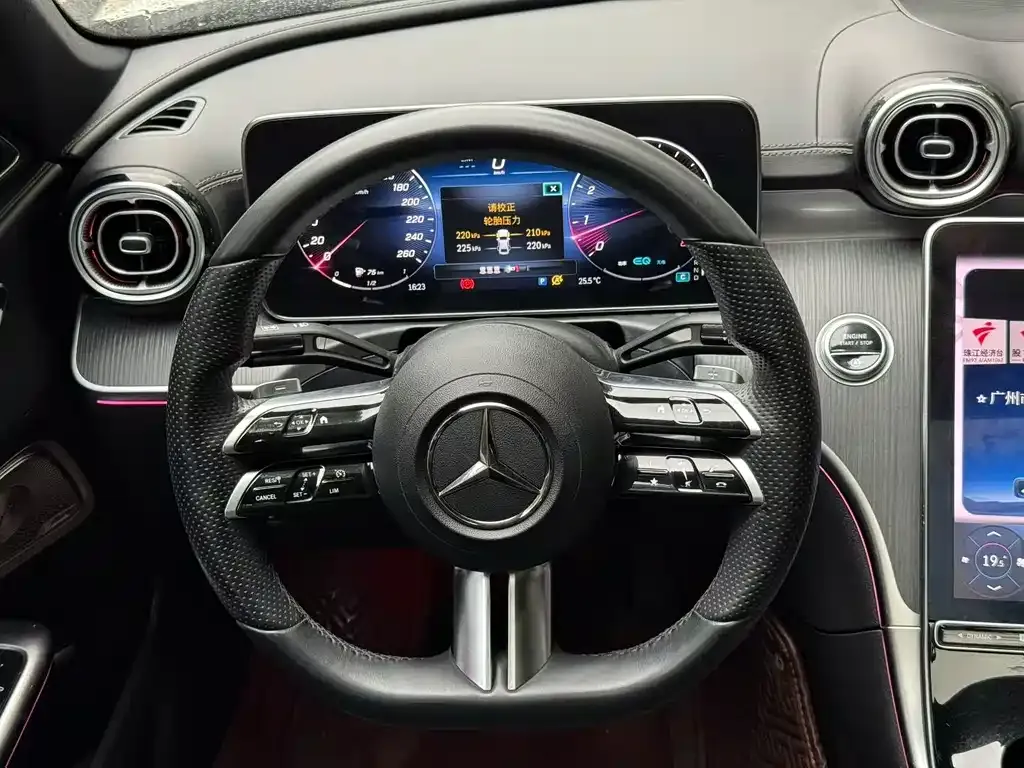Mercedes-Benz C-Class — фото 1