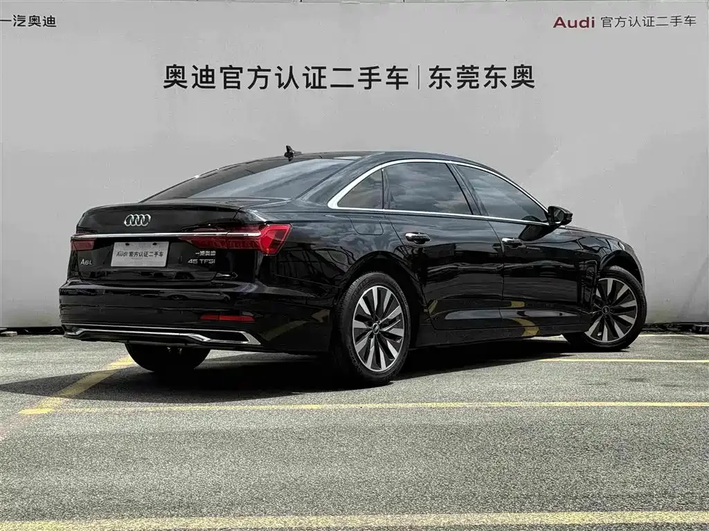 Audi A6L — фото 10