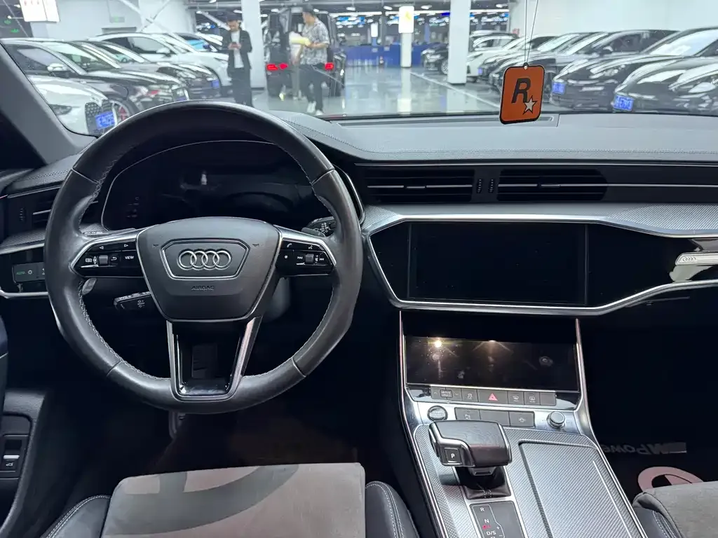 Audi A6L — фото 6
