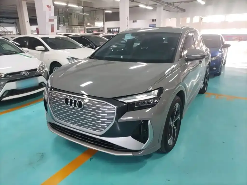 Audi Q4 e-tron — фото 2