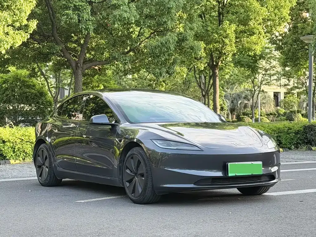 Tesla Model 3 — фото 6