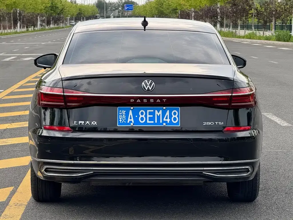 Volkswagen Passat — фото 4