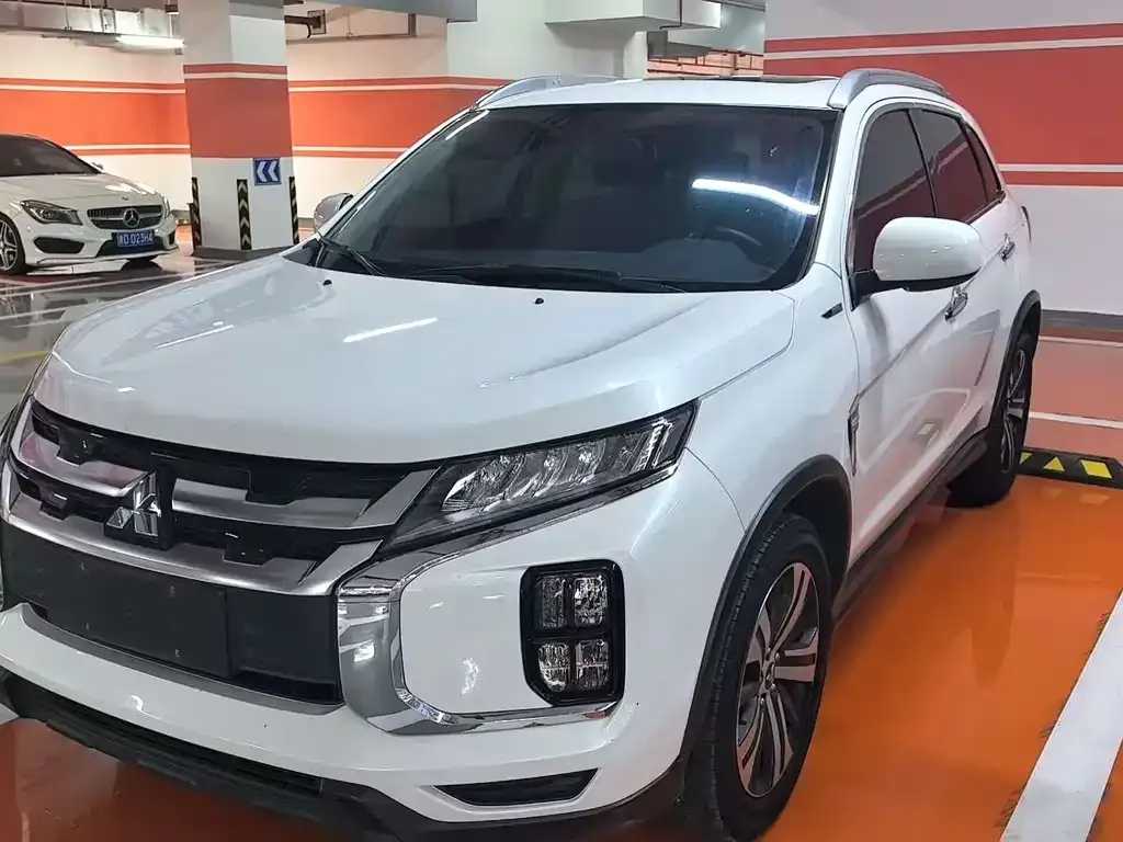 Mitsubishi ASX — фото 1