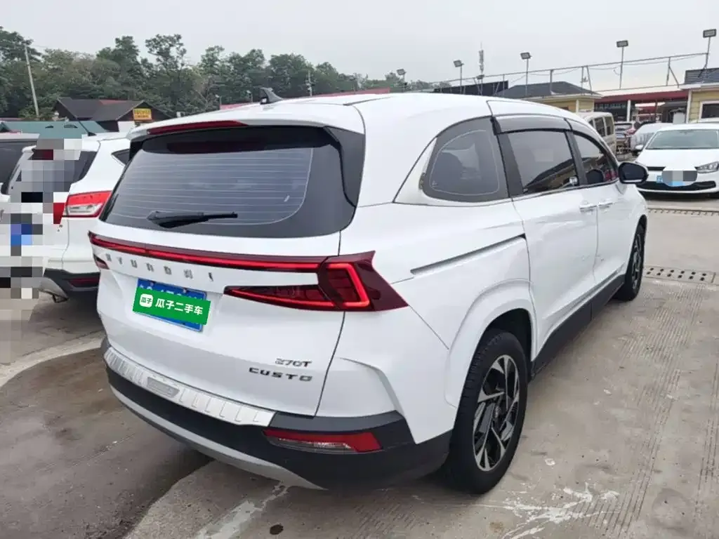 Hyundai Custo — фото 10