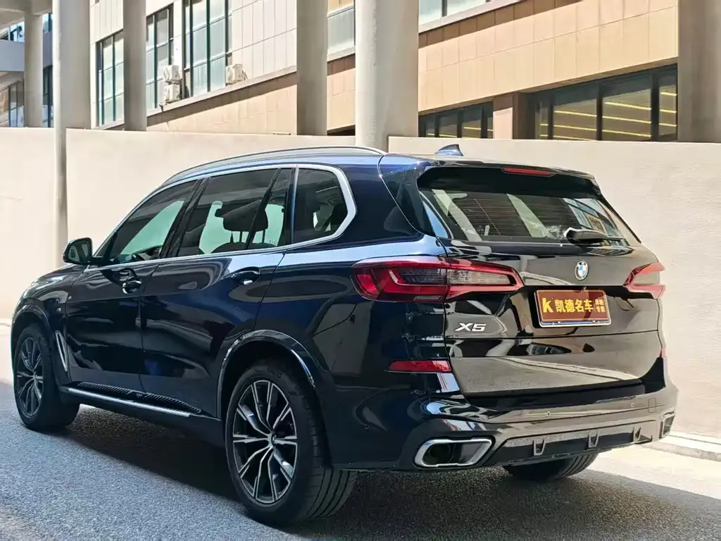 BMW X5 — фото 8