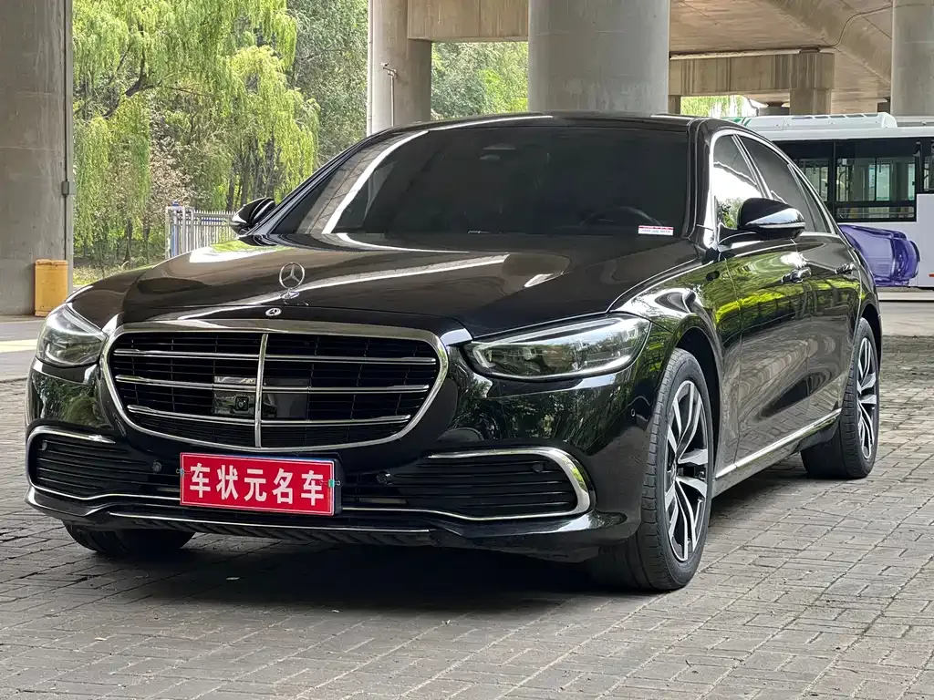 Mercedes-Benz S-Class — фото 1