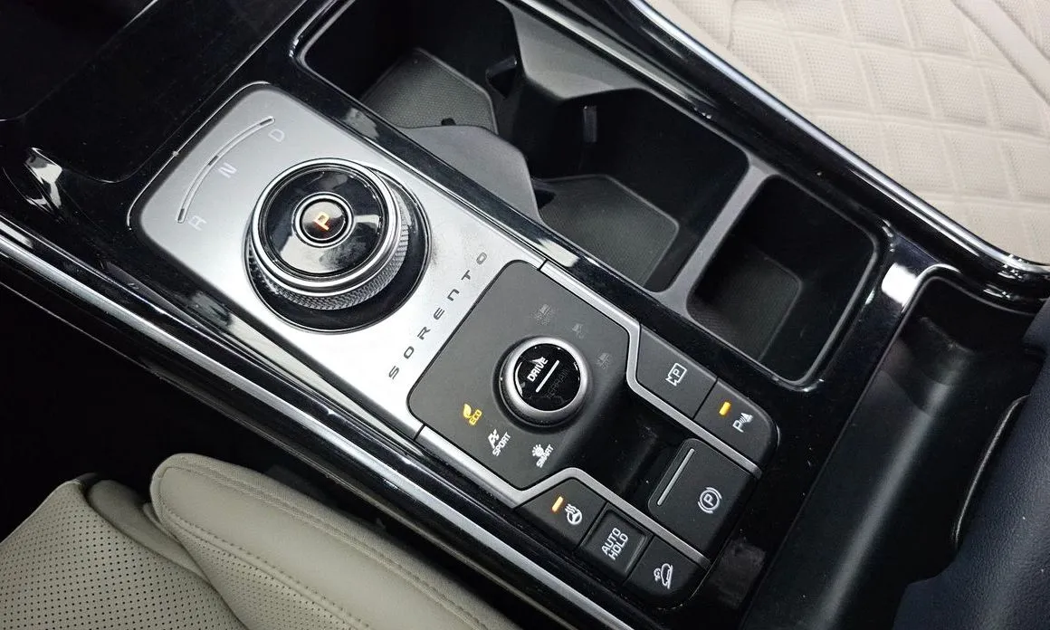 Kia Sorento — фото 5