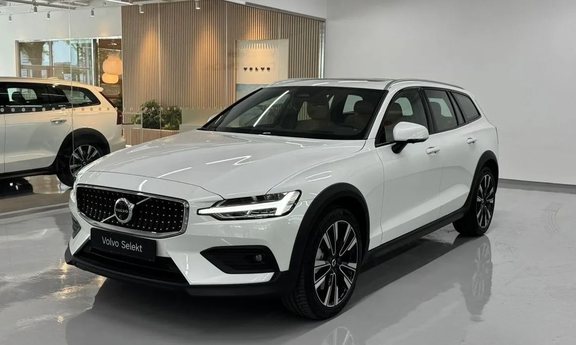 Volvo V60 — фото 1
