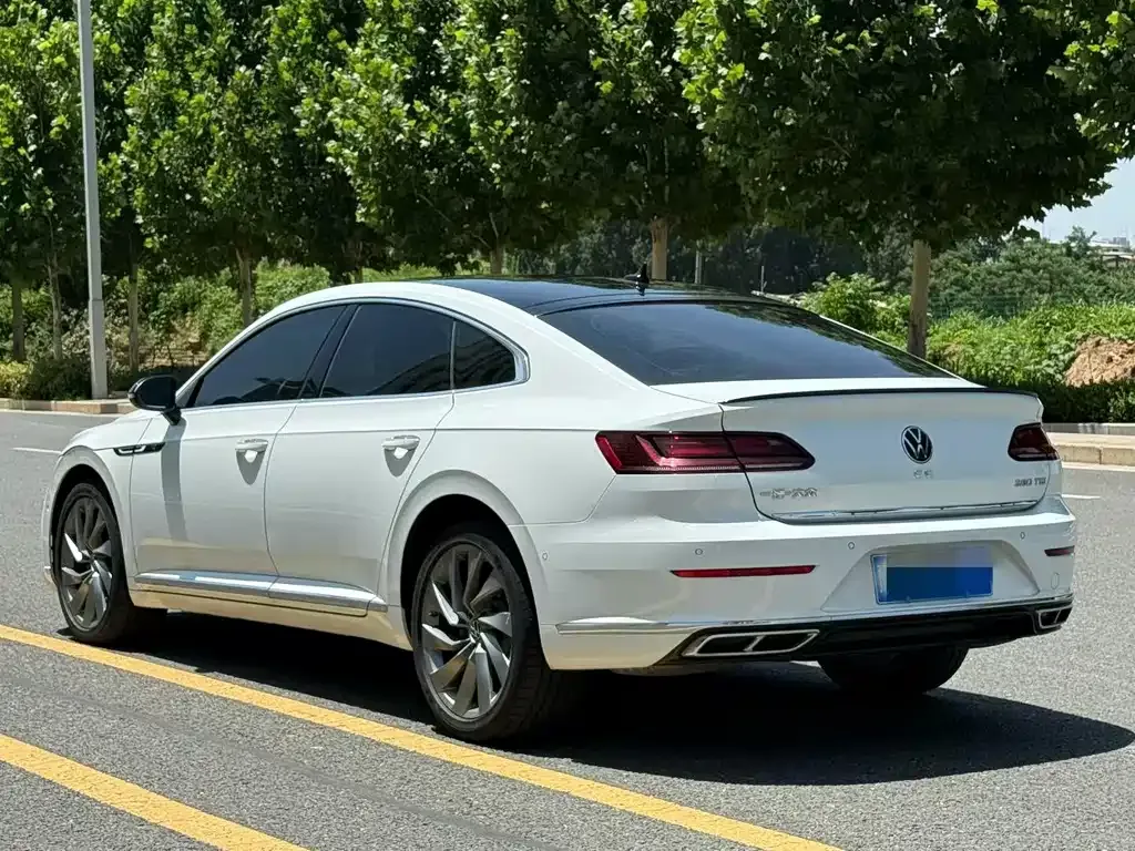 Volkswagen CC — фото 9