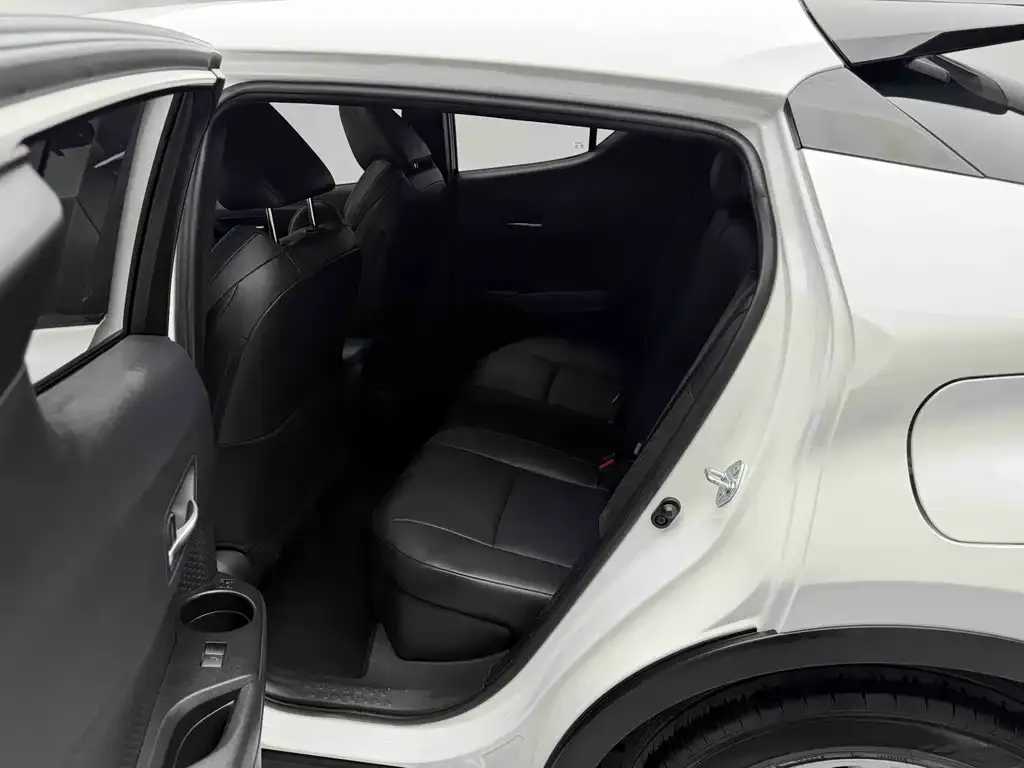 Toyota C-HR — фото 5