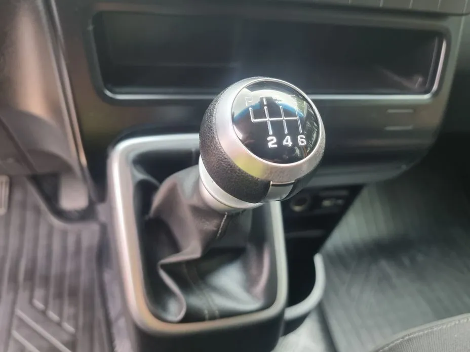 Hyundai Staria — фото 3