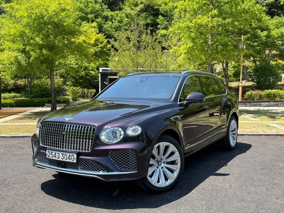 Bentley Bentayga — фото 1