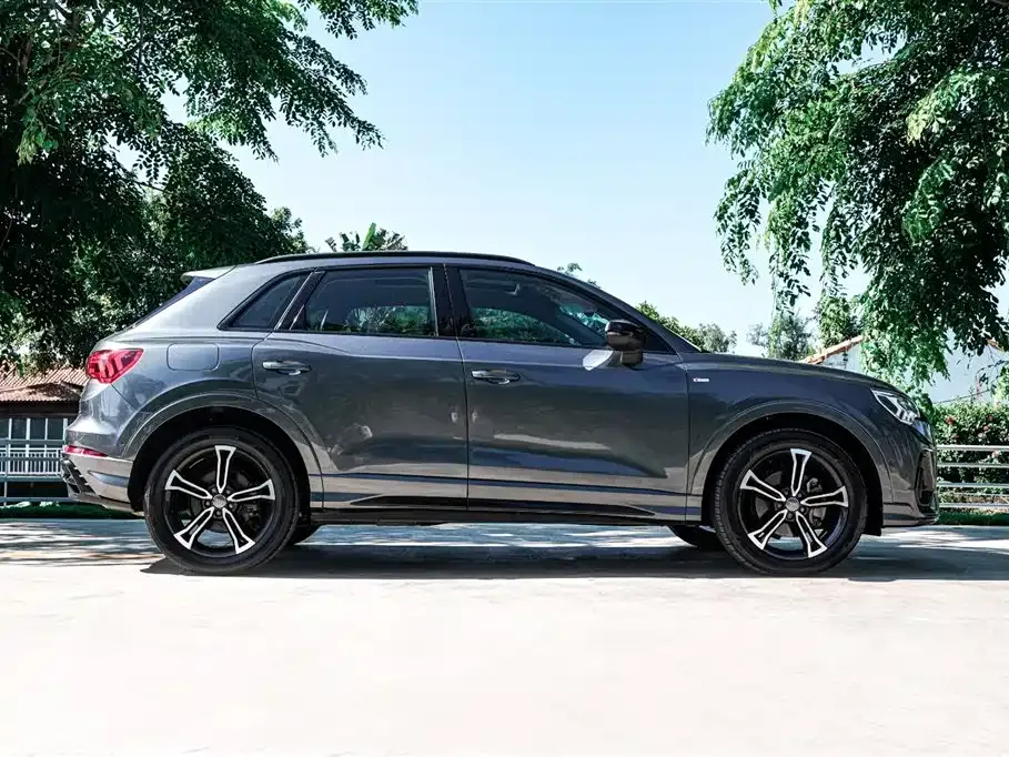 Audi Q3 — фото 7