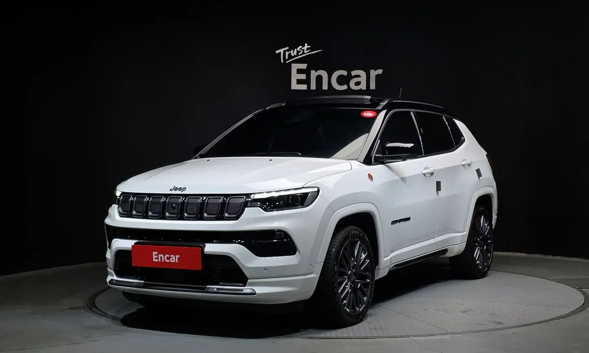 Jeep Compass — фото 1