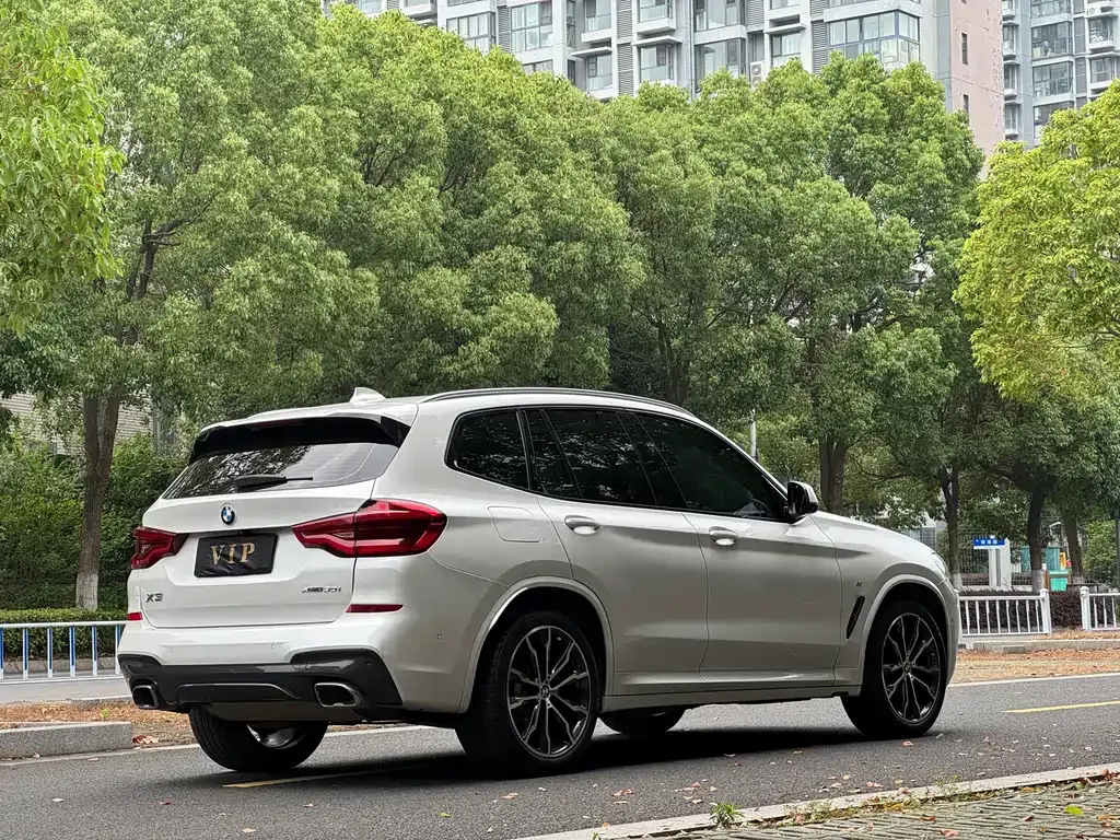 BMW X3 — фото 9