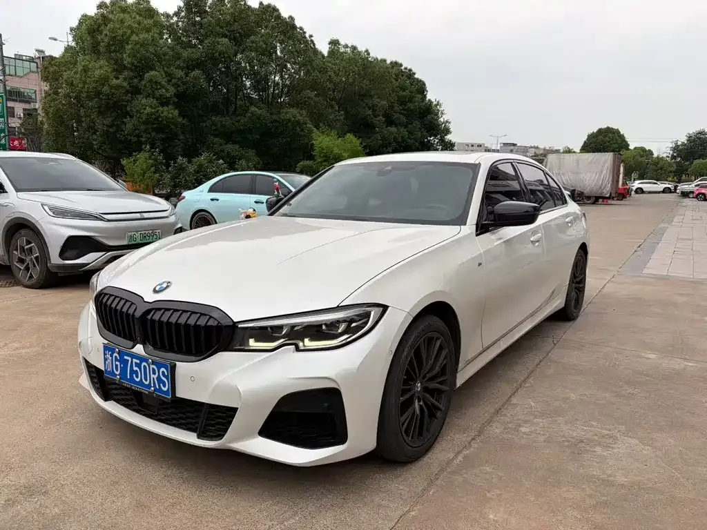 BMW 3 Series — фото 1