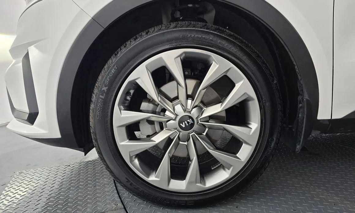 Kia Sorento — фото 9