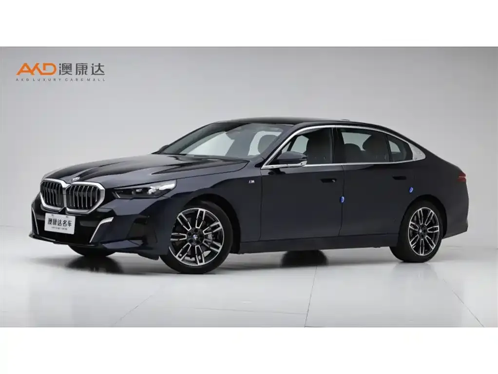 BMW 5 Series — фото 1