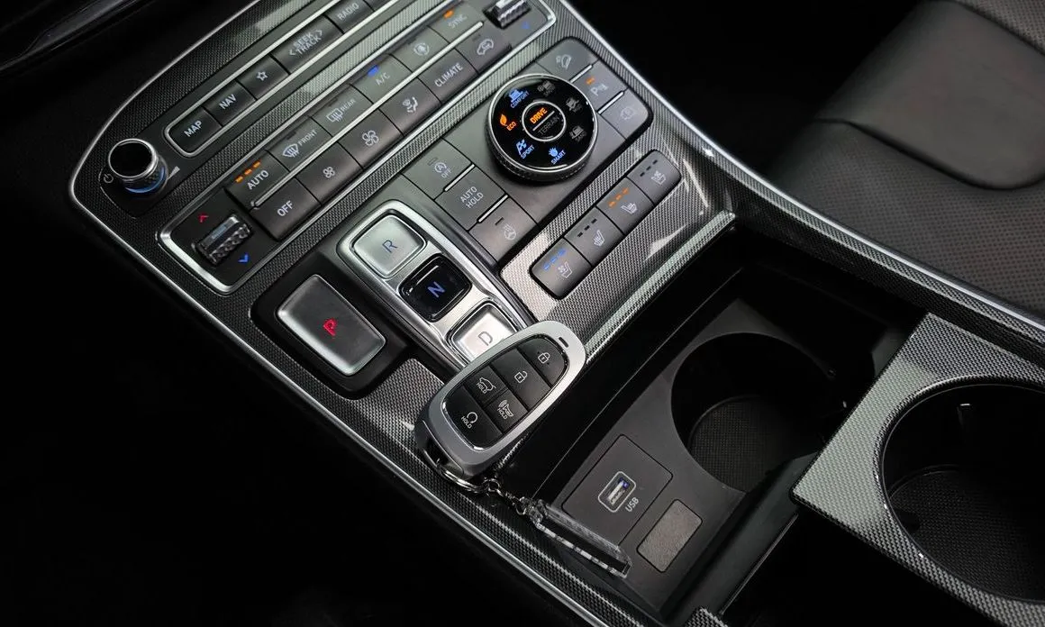 Hyundai Santafe — фото 8