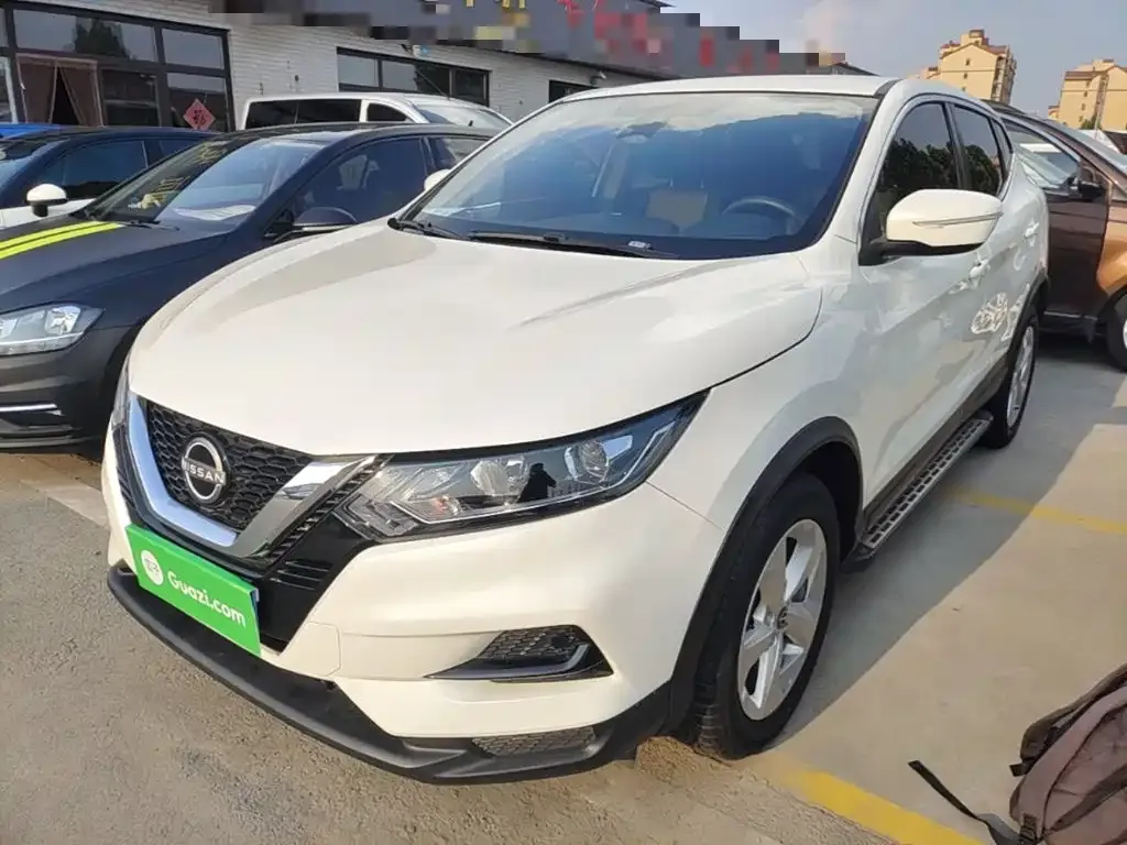 Nissan Qashqai — фото 1