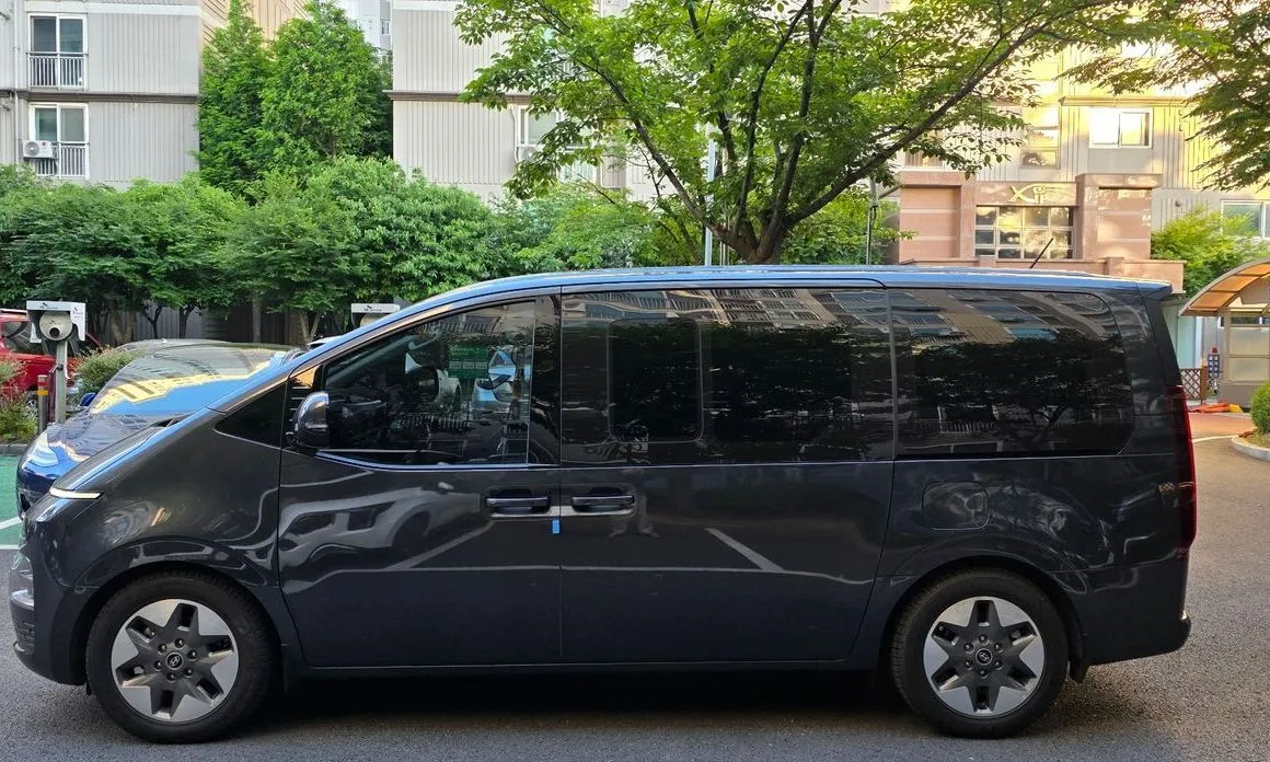 Hyundai Staria — фото 2