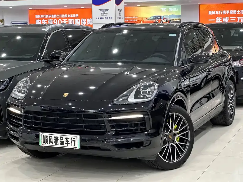 Porsche Cayenne Hybrid — фото 1