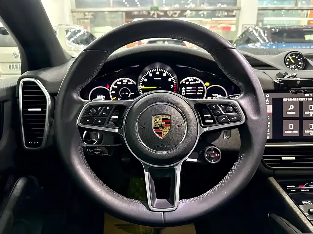 Porsche Cayenne Hybrid — фото 3