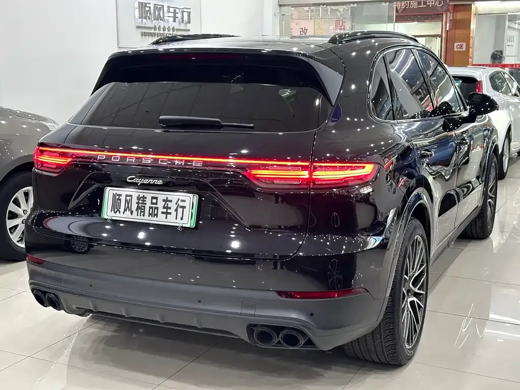 Porsche Cayenne Hybrid — фото 6