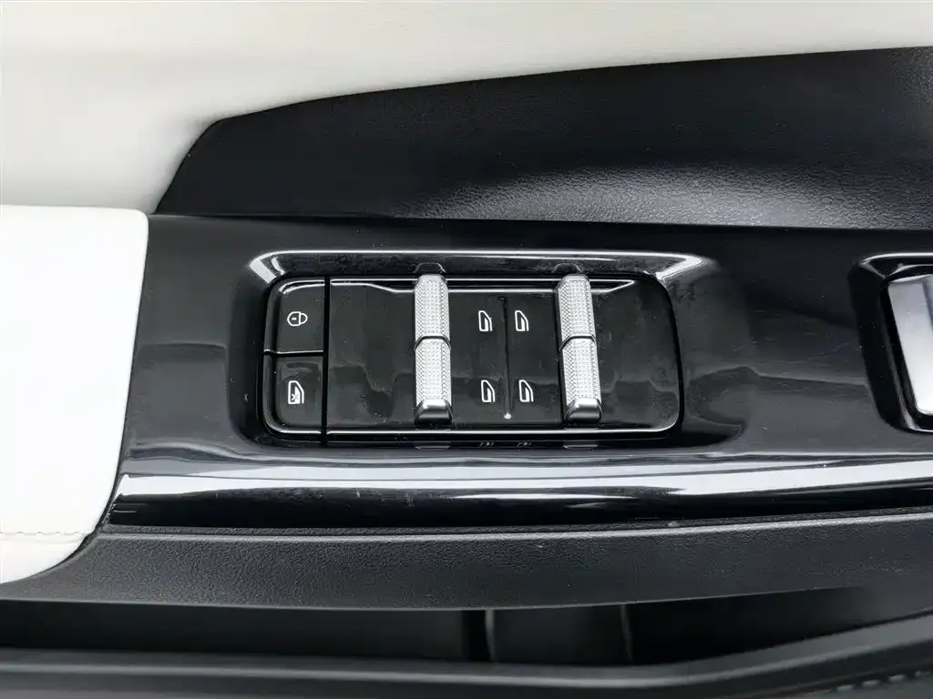 Geely Galaxy L7 — фото 7