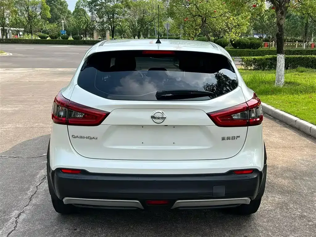 Nissan Qashqai — фото 8