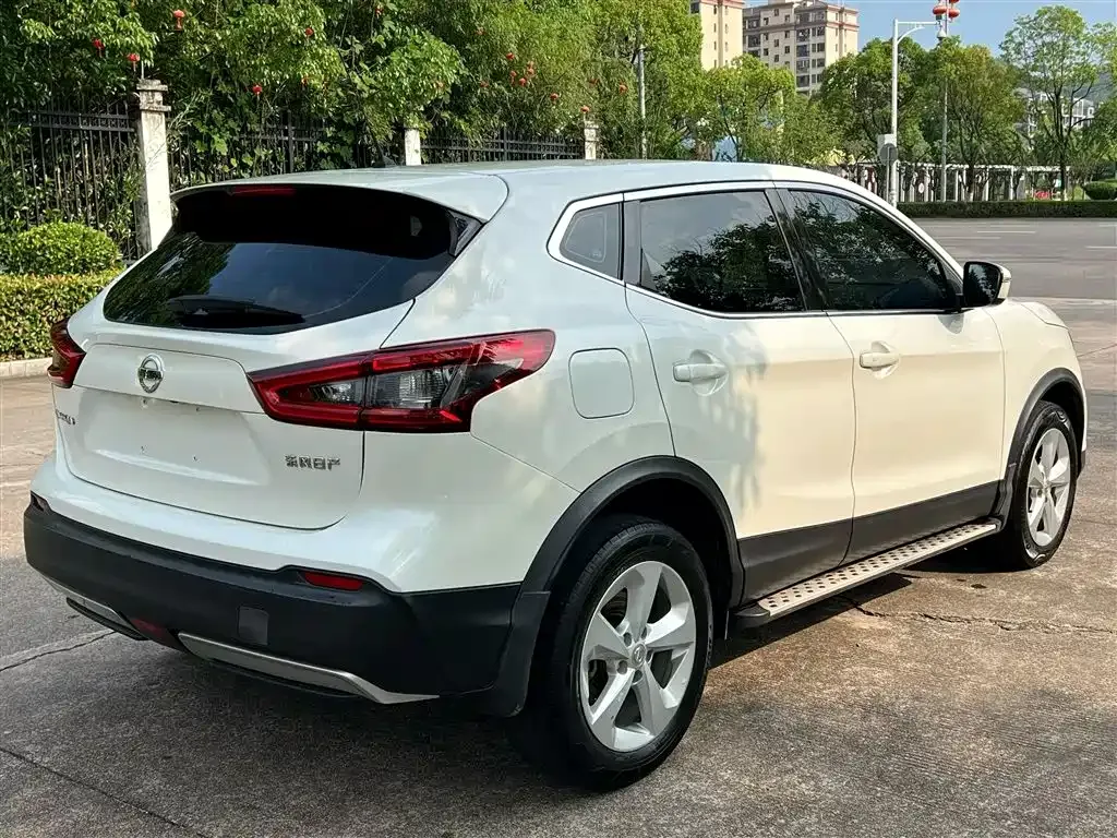 Nissan Qashqai — фото 4