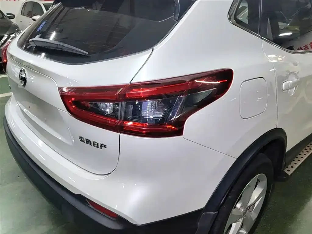 Nissan Qashqai — фото 2