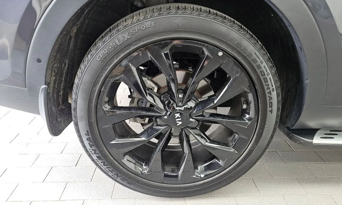 Kia Sorento — фото 10