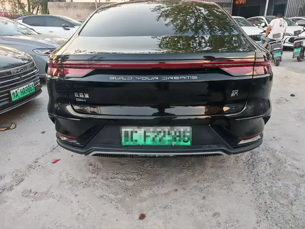 BYD Han — фото 10